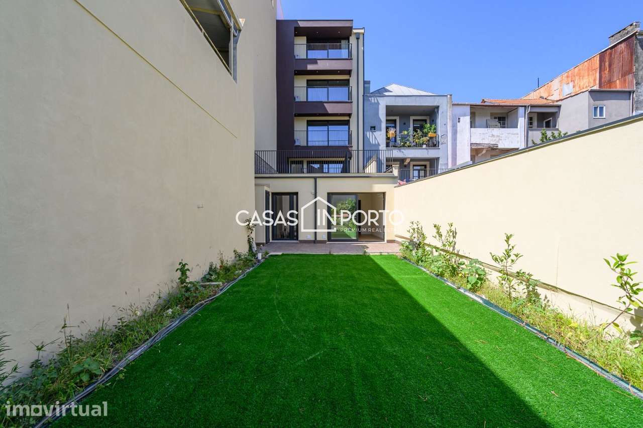 T2 com Jardim Privativo/Terraço junto a Santa Catarina - Grande imagem: 4/27