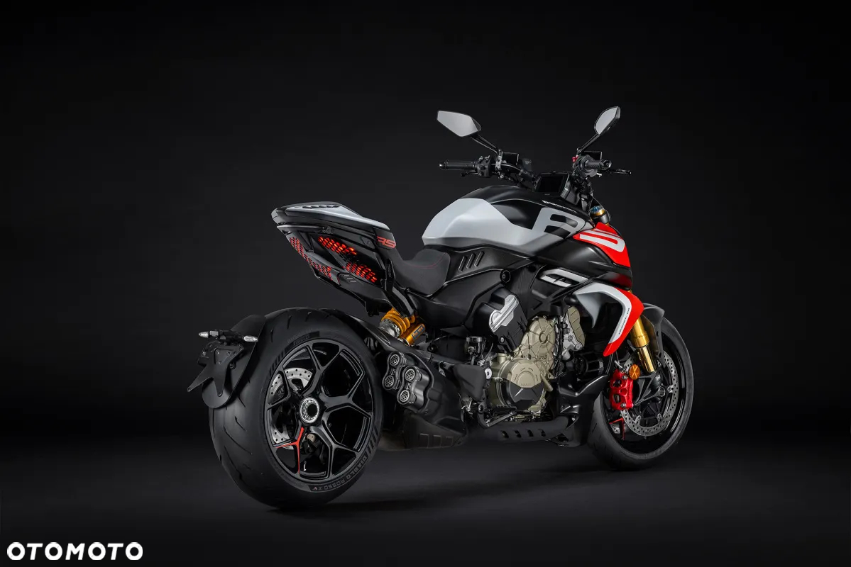 Ducati Diavel - 12