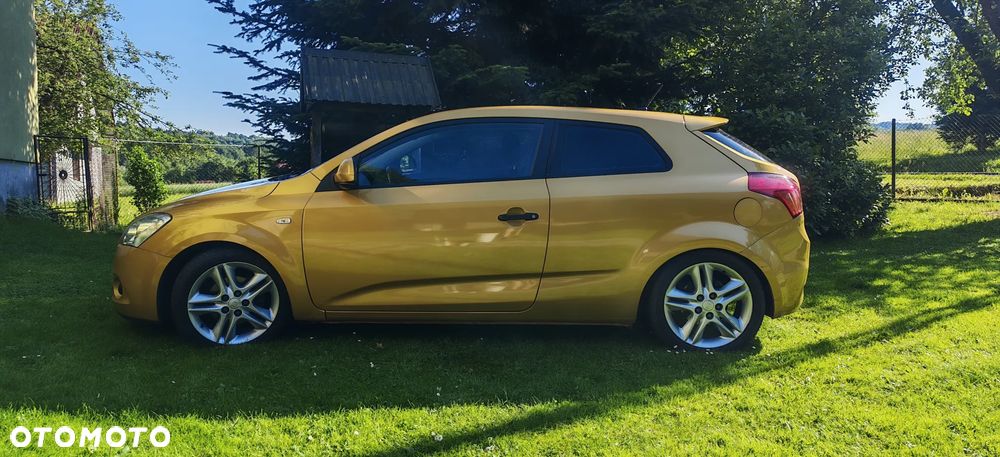 Kia ProCeed - 1