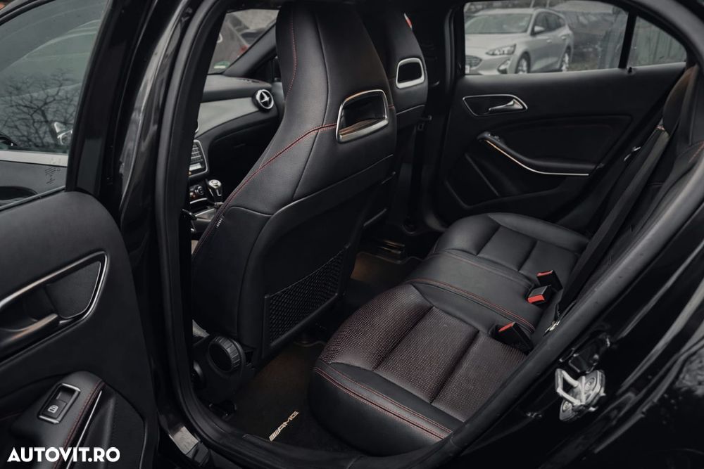 Mercedes-Benz GLA 200 - 20