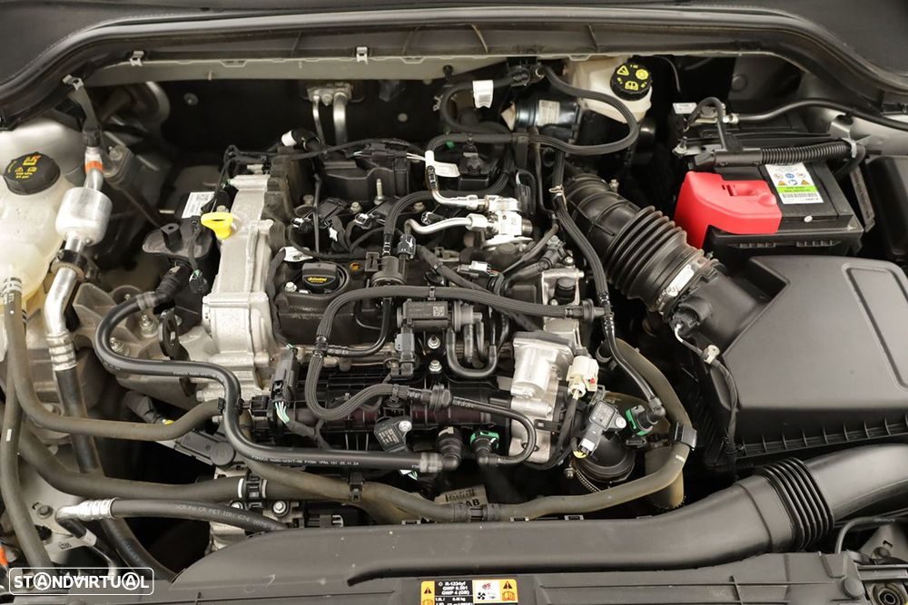 Ford Focus 1.0 EcoBoost MHEV ST-Line - 24