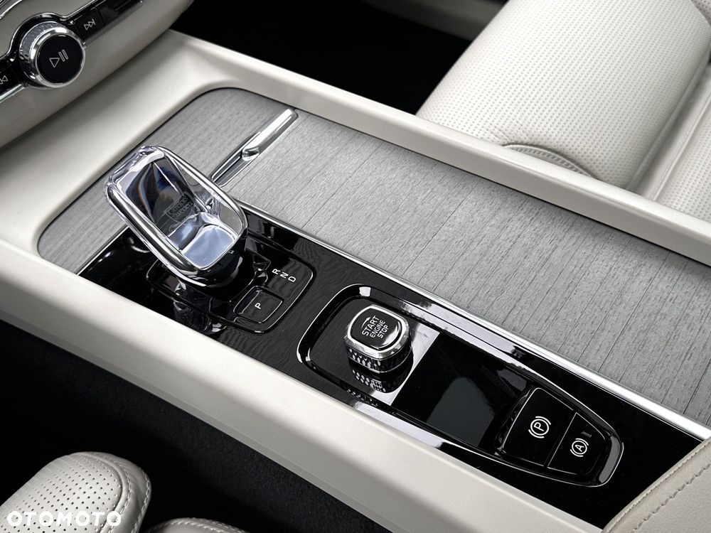 Volvo XC 60 - 24