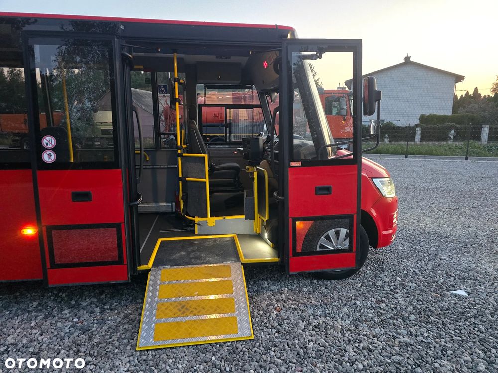 Volkswagen T6/Mikrobus/Bus szkolny/Kat B 8+1 - 13