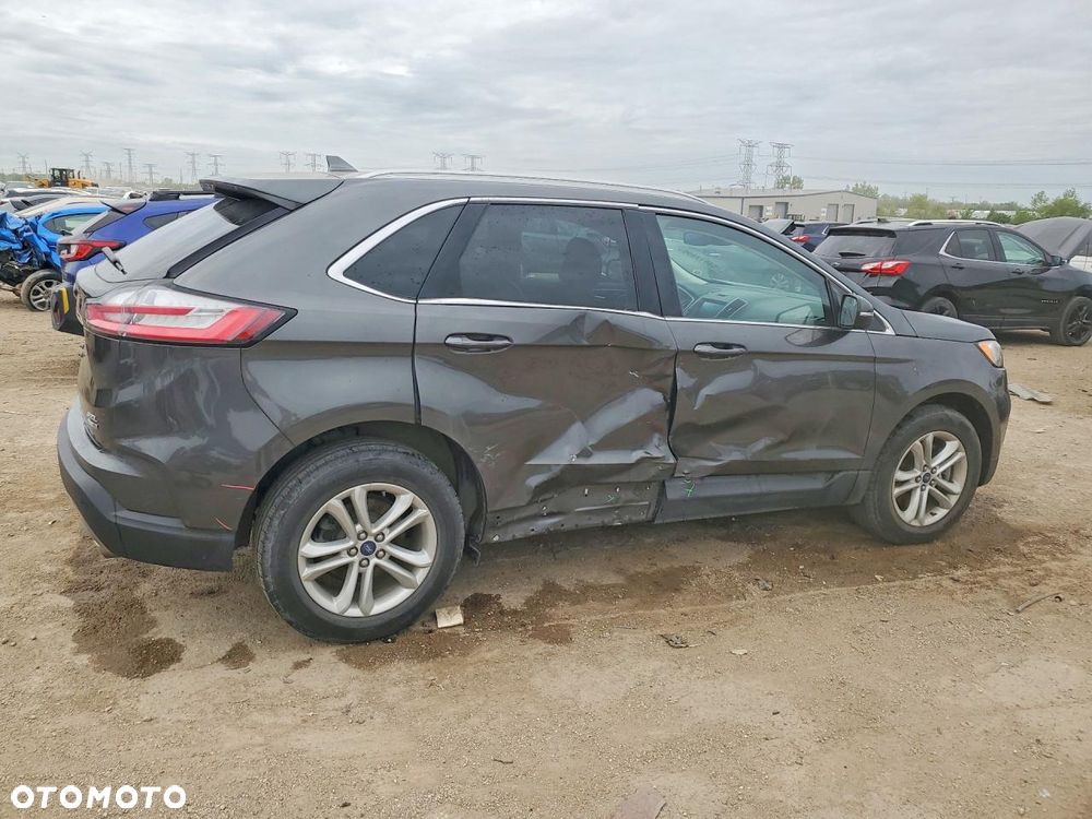 Ford Edge - 4
