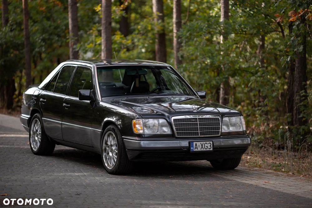 Mercedes-Benz Klasa E - 23