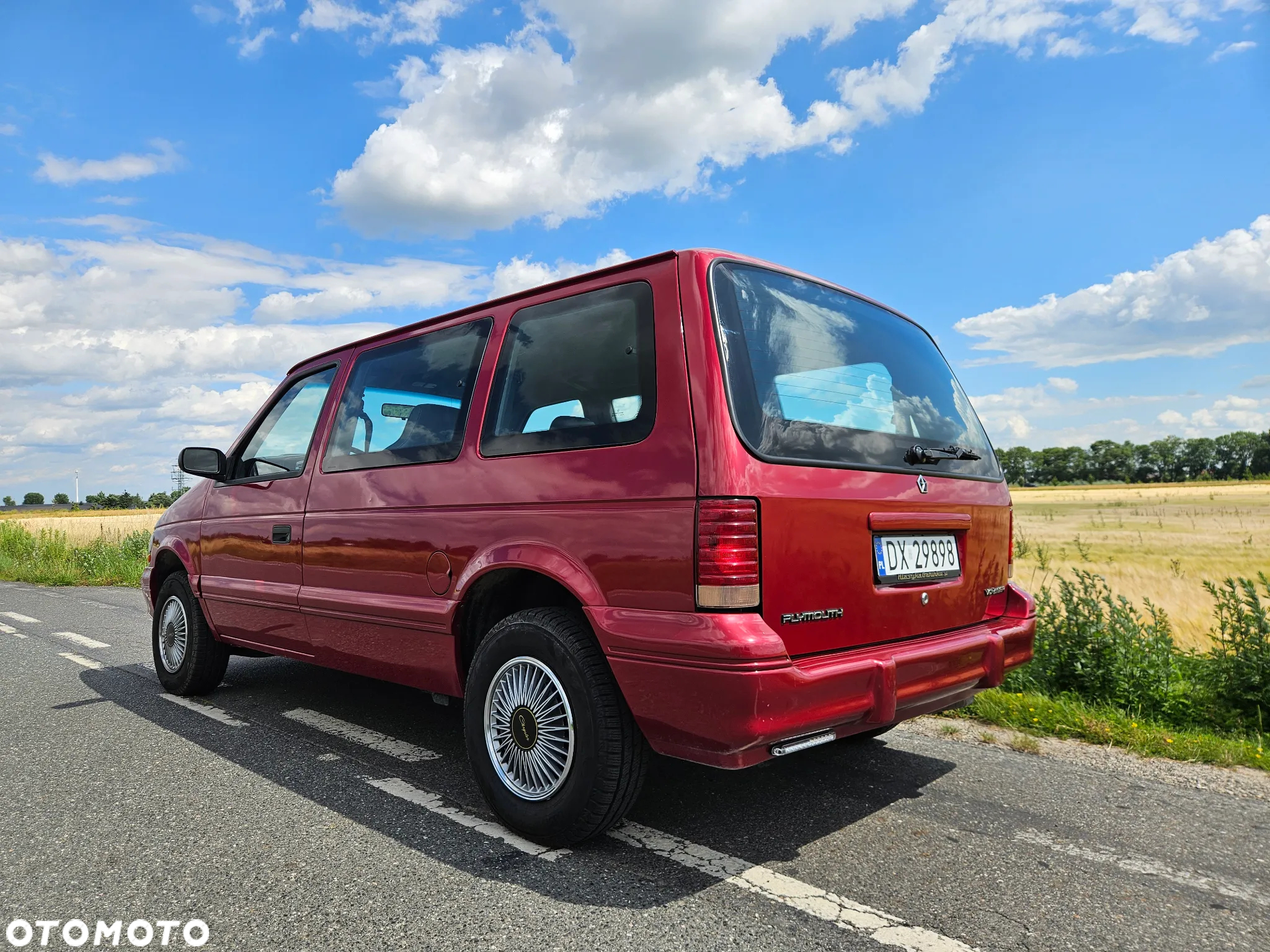 Plymouth Voyager - 6