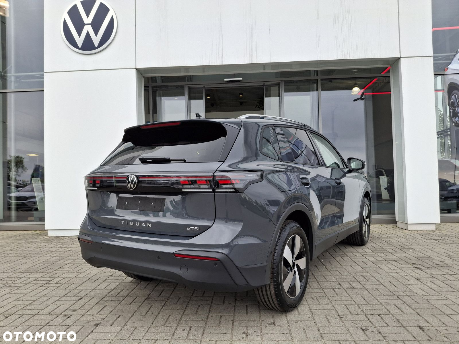 Volkswagen Tiguan - 8