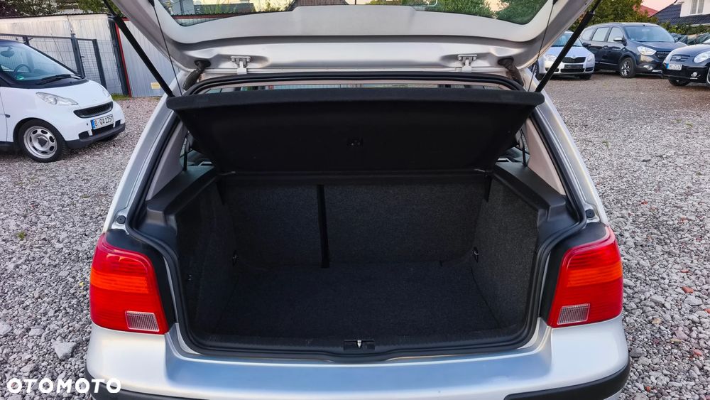 Volkswagen Golf - 27