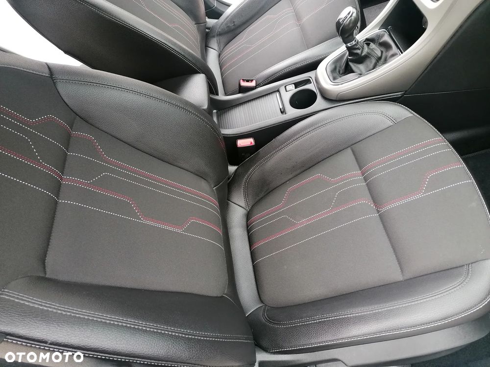 Opel Astra 1.4 Turbo 150 Jahre - 13