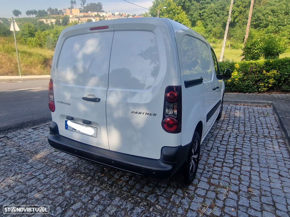 Peugeot PARTNER 1.6 HDI 100CV NACIONAL C/NOVA - 12