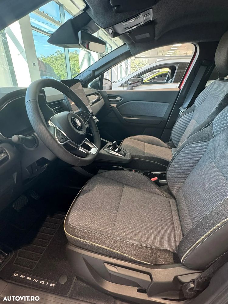 Mitsubishi Grandis - 20