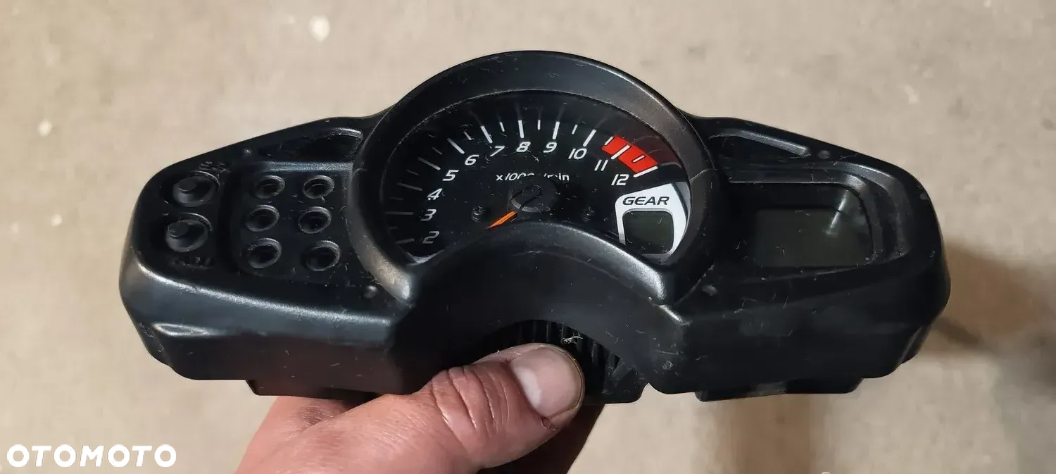 SUZUKI GLADIUS SFV 650 LICZNIK ZEGARY PRĘDKOŚCIOMIERZ CHŁODNICA WODY - 3