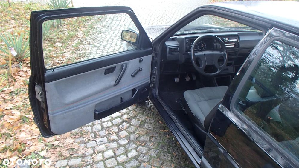 Volkswagen Golf 1.3 - 9