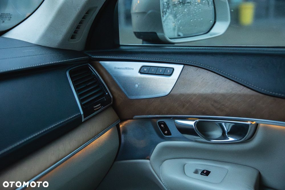 Volvo XC 90 T8 AWD Plug-In Hybrid Excellence - 20