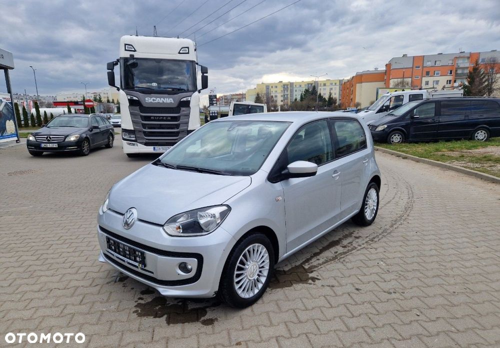 Volkswagen up! - 4