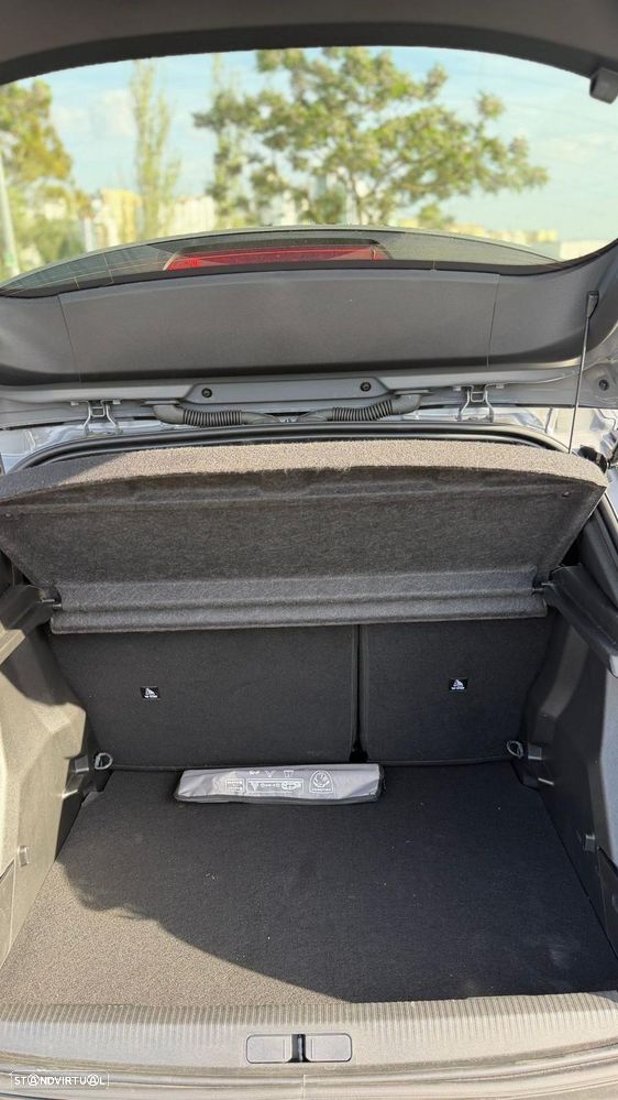 Peugeot 2008 1.2 Hybrid Allure e-DCS6 - 26