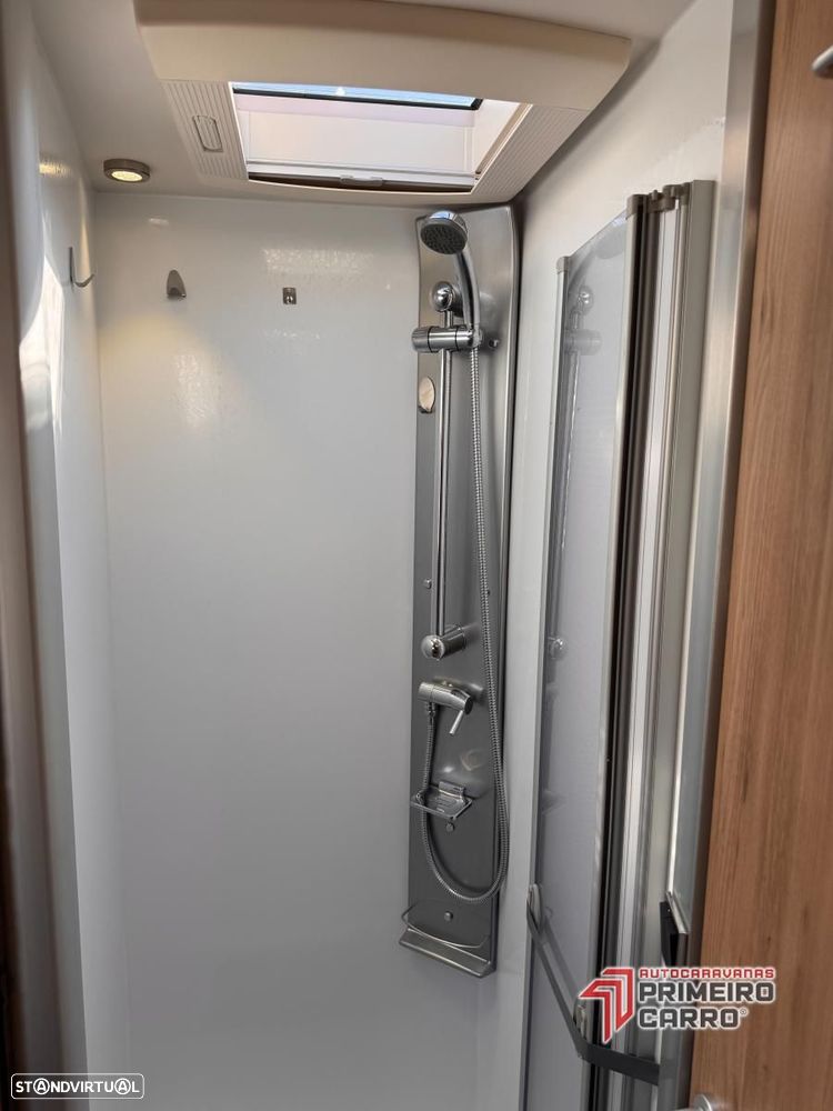 Bavaria Style I740 c.central e basculante - 26