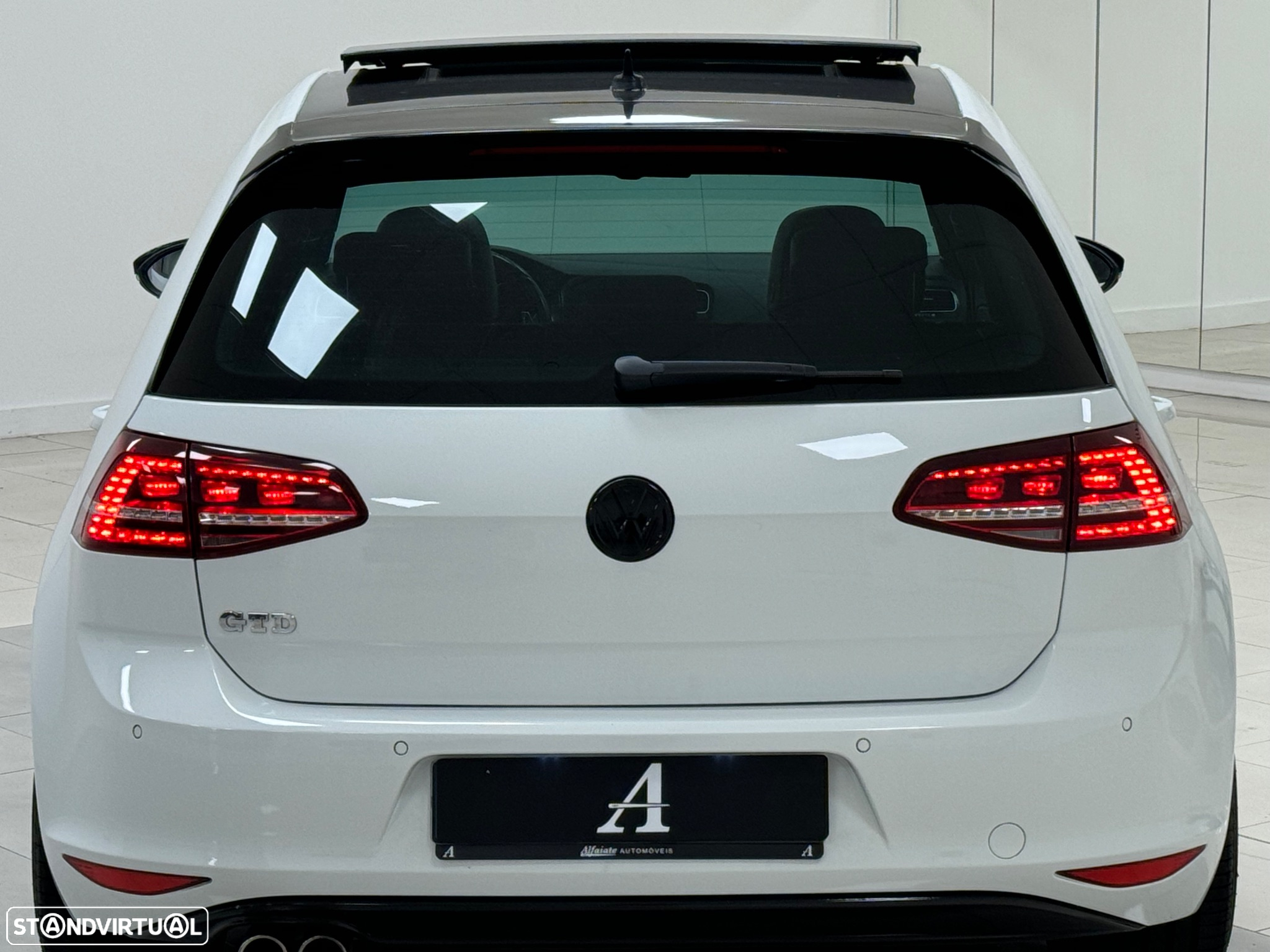 VW Golf 2.0 TDI GTD DSG - 11