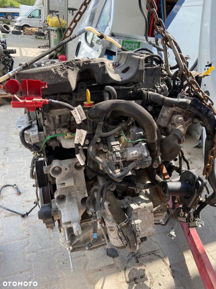 MASTER III MOVANO silnik M9T716 Biturbo - 2