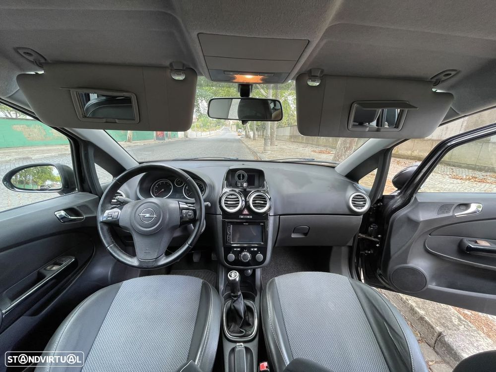 Opel Corsa 1.2 Cosmo - 5