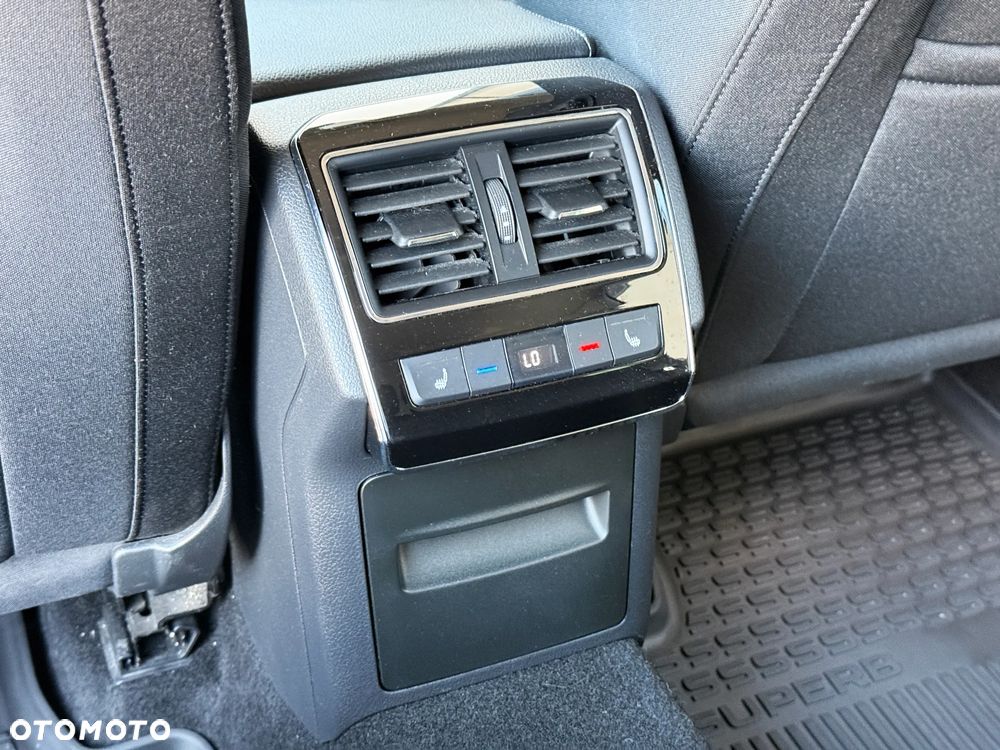 Skoda Superb 2.0 TDI SCR 4x4 Style DSG - 31