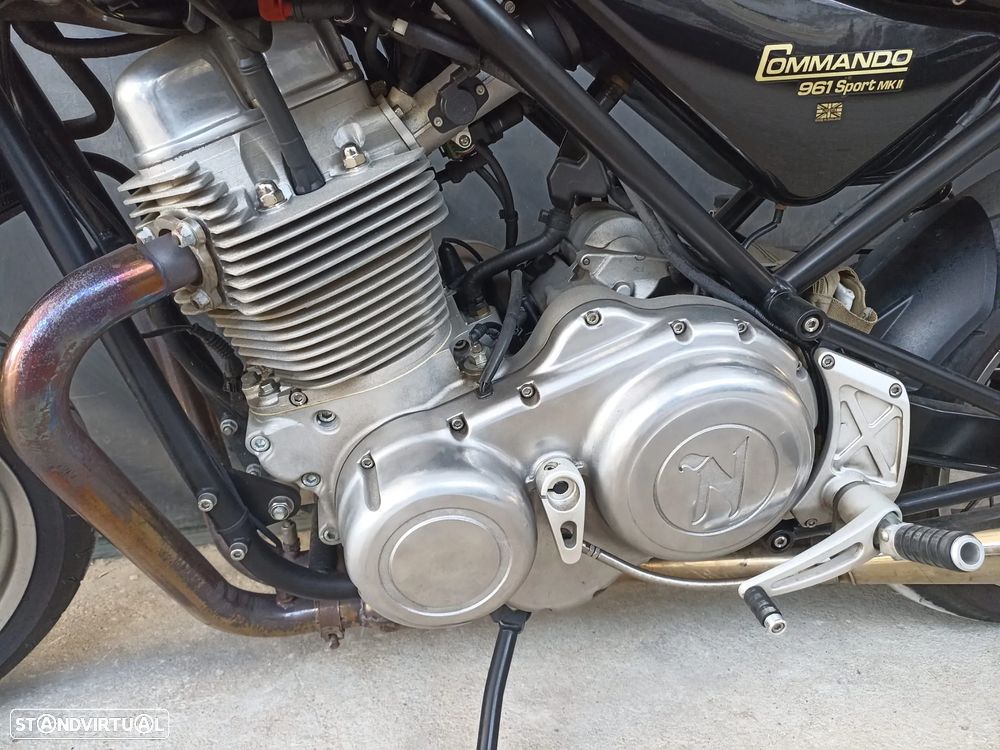 Norton Commando - 9