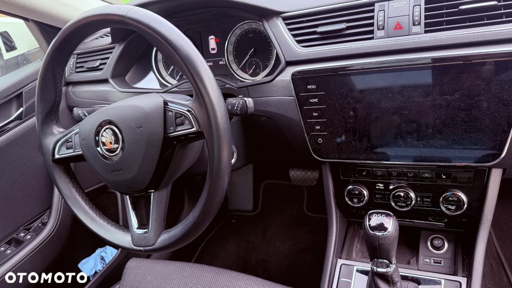 Skoda Superb 2.0 TDI Style DSG - 20