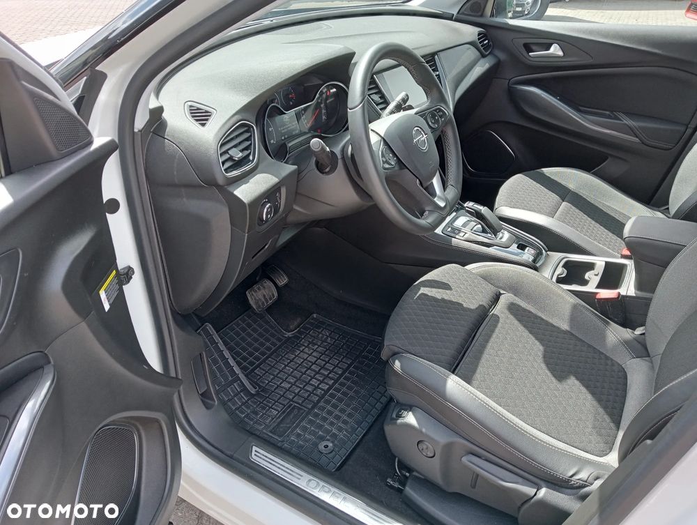 Opel Grandland X - 12