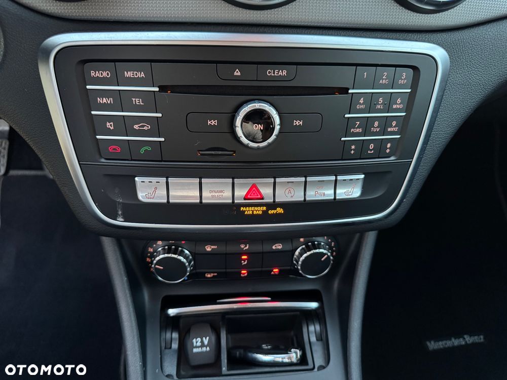Mercedes-Benz CLA 200 AMG Line - 31