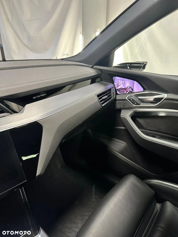 Audi e-tron 55 Quattro S line - 8
