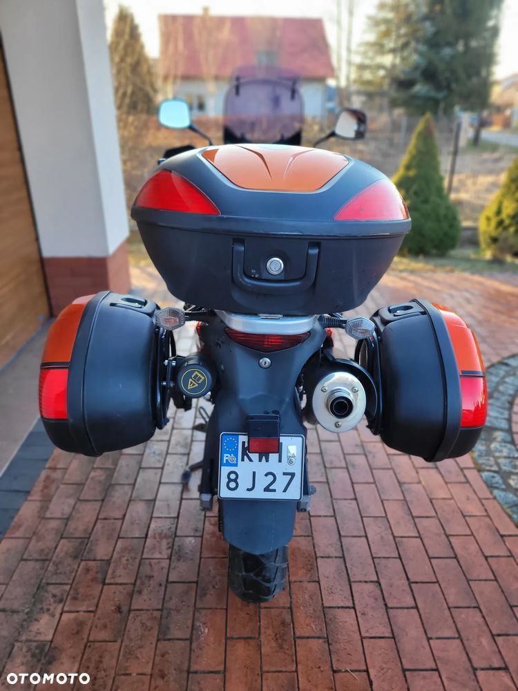Suzuki V-STROM - 2