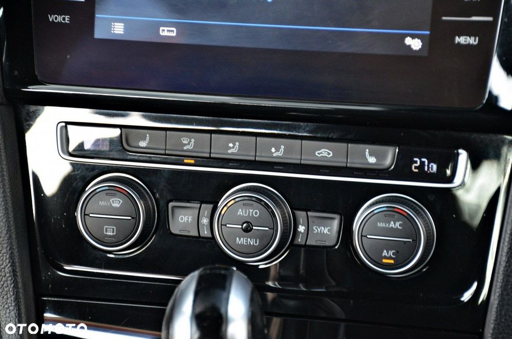 Volkswagen Golf - 30