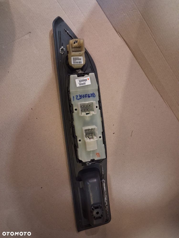 Panel sterowania szyb przełączniki DODGE CALIBER  OE - 2