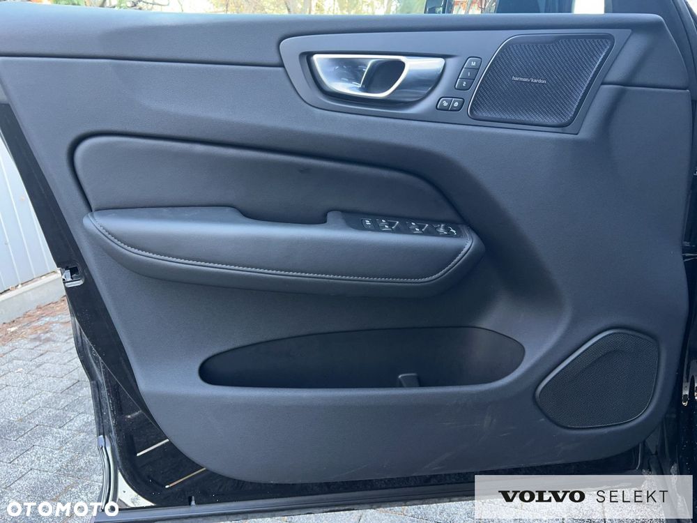 Volvo XC 60 B5 B AWD Plus Dark - 21