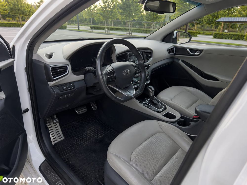 Hyundai IONIQ Hybrid Platinum - 3