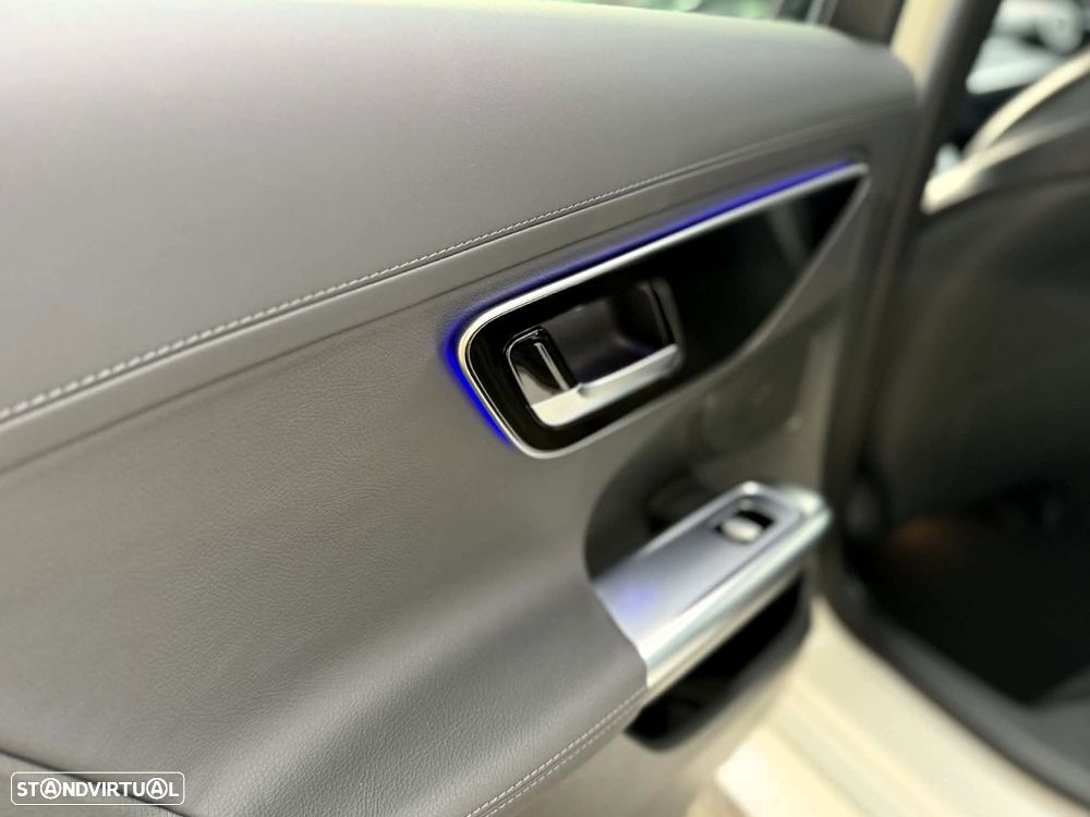 Mercedes-Benz C 300 e T 9G-TRONIC AMG Line - 33