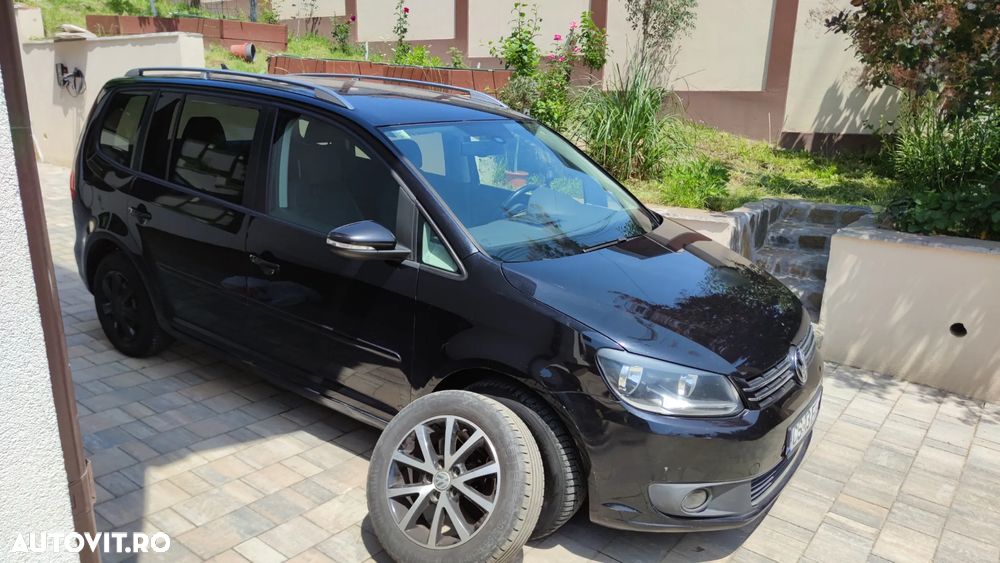 Volkswagen Touran 1.6 TDI DSG Comfortline - 2