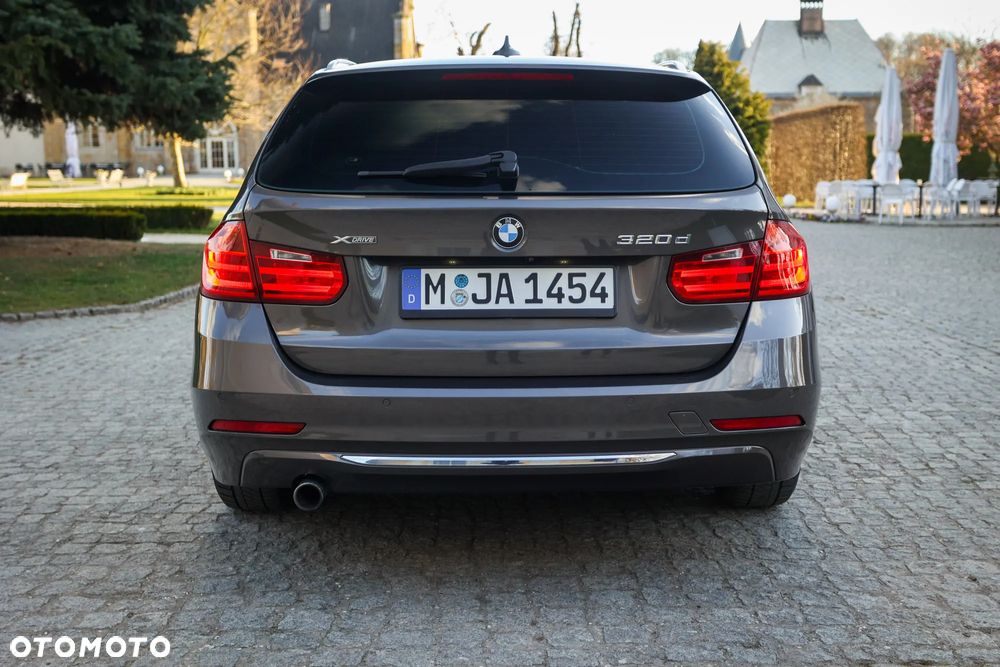 BMW Seria 3 320d Blue Performance Luxury Line - 12