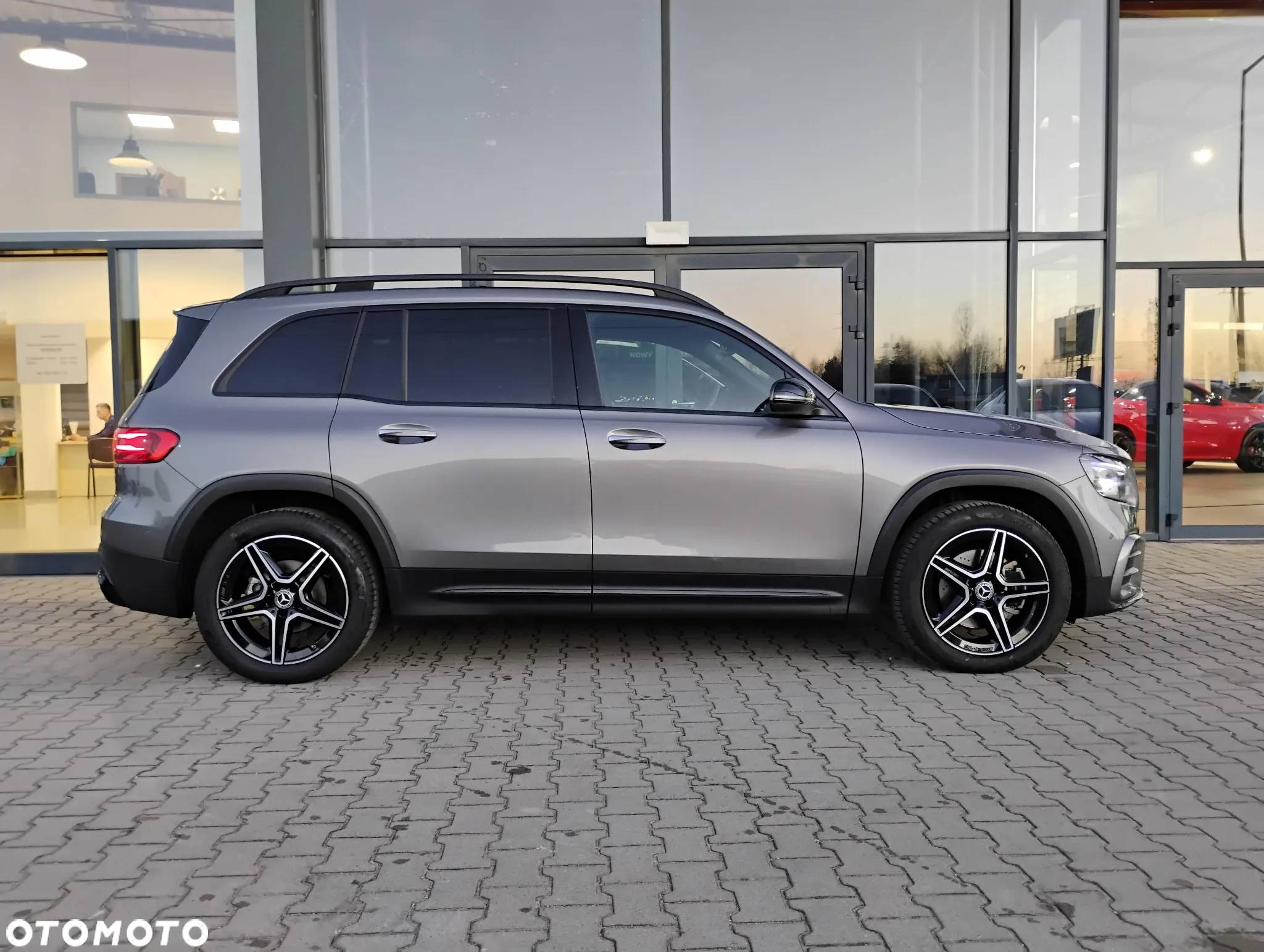 Mercedes-Benz GLB 200 AMG Line 7G-DCT - 4