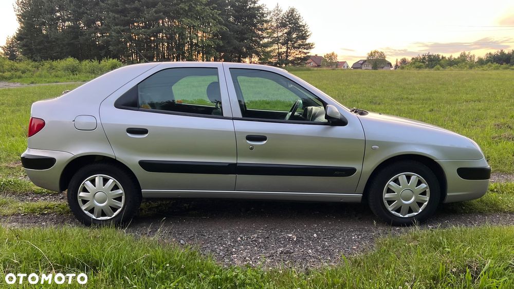 Citroën Xsara 1.6i Exclusive - 4