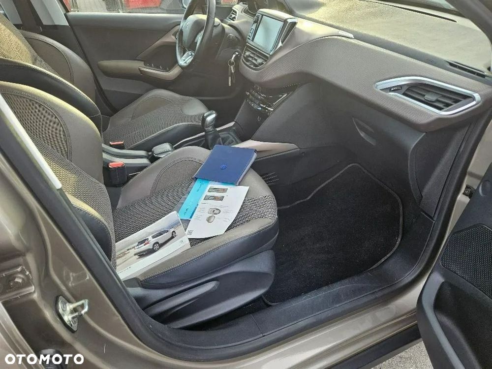 Peugeot 2008 - 13