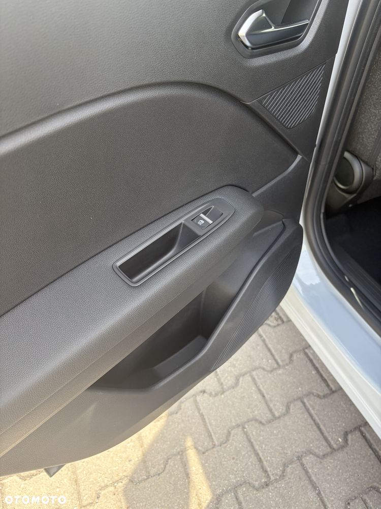 Renault Captur - 23