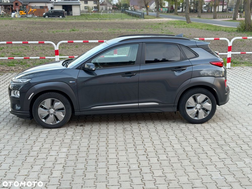 Hyundai Kona Premium - 2