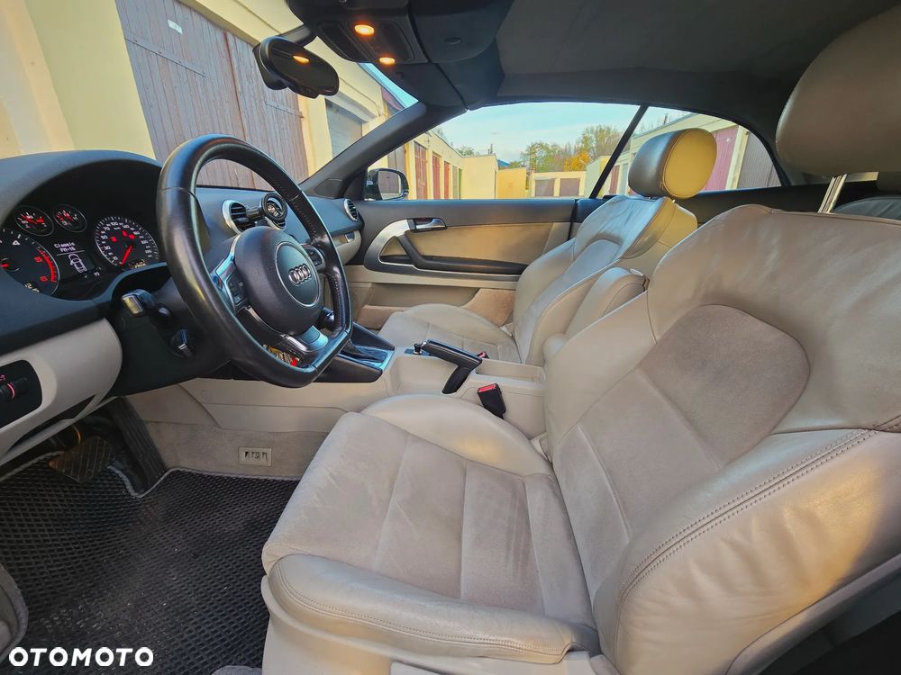 Audi A3 Cabrio 2.0 TDI DPF S tronic Attraction - 21