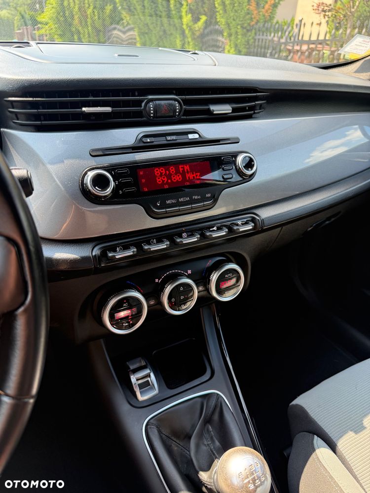 Alfa Romeo Giulietta 2.0 JTDM Distinctive - 20