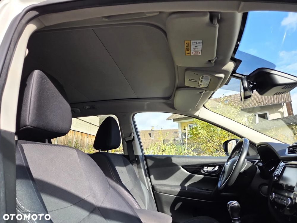 Nissan Qashqai 1.6 DIG-T N-Connecta - 36