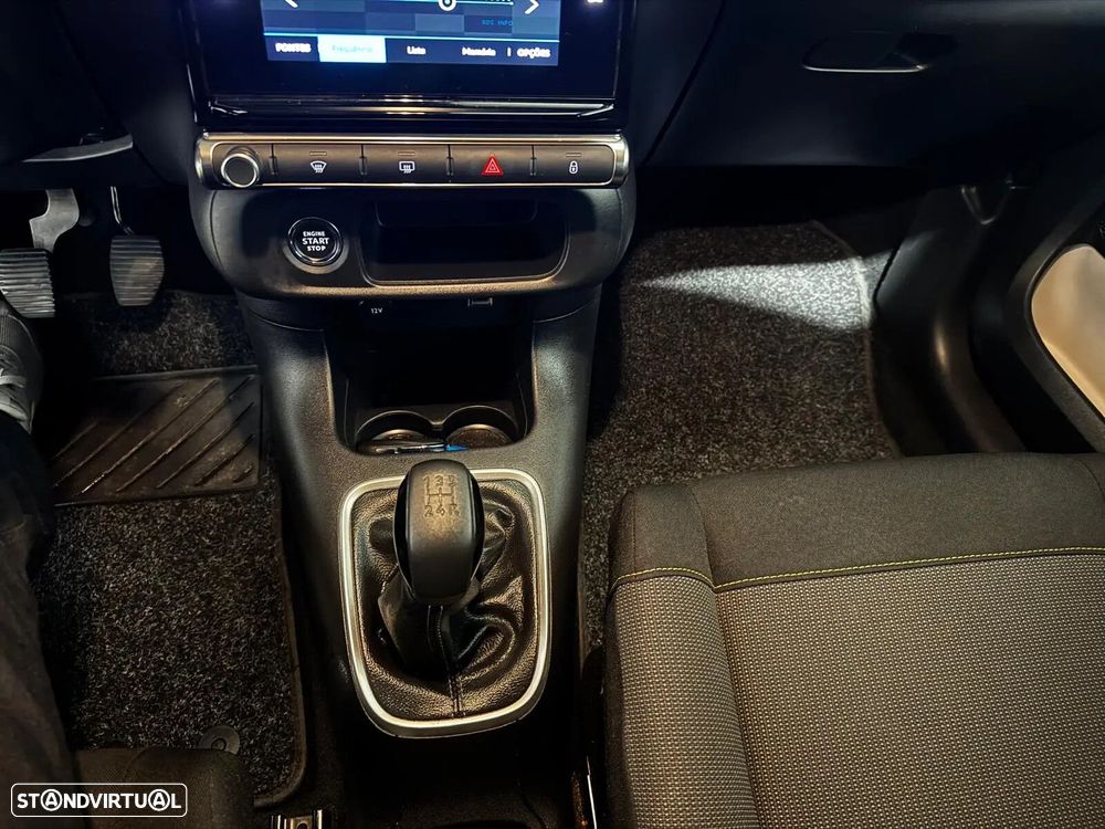 Citroën C3 1.2 PureTech Shine - 32