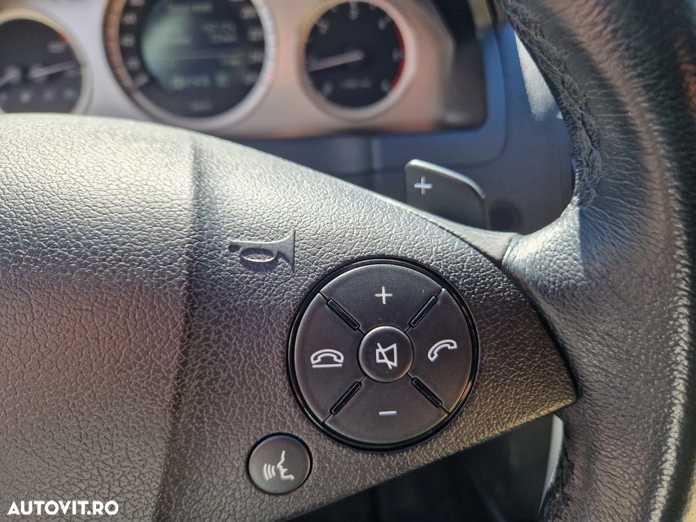 Mercedes-Benz C - 33