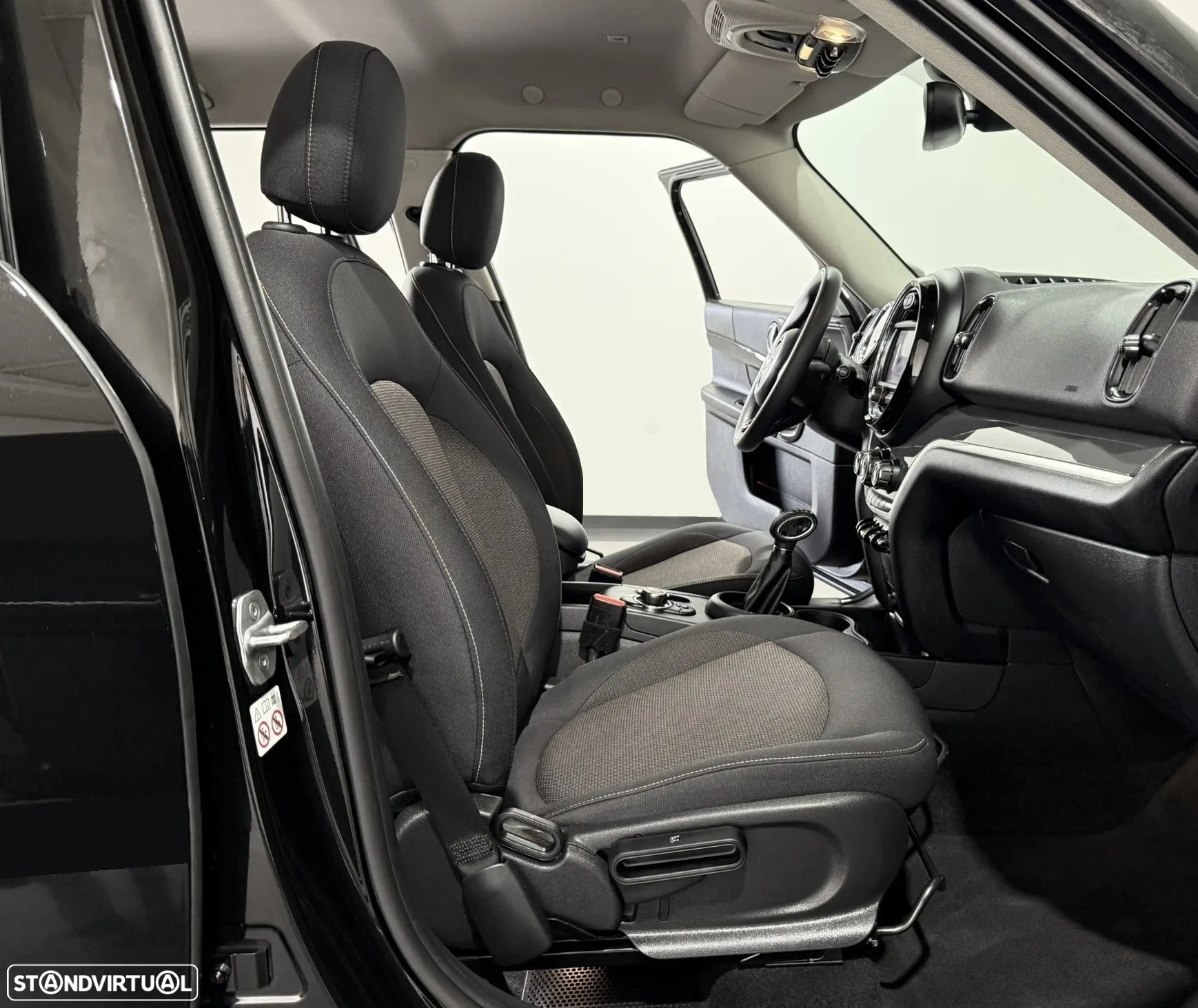 MINI Countryman Cooper SE ALL4 Auto - 38