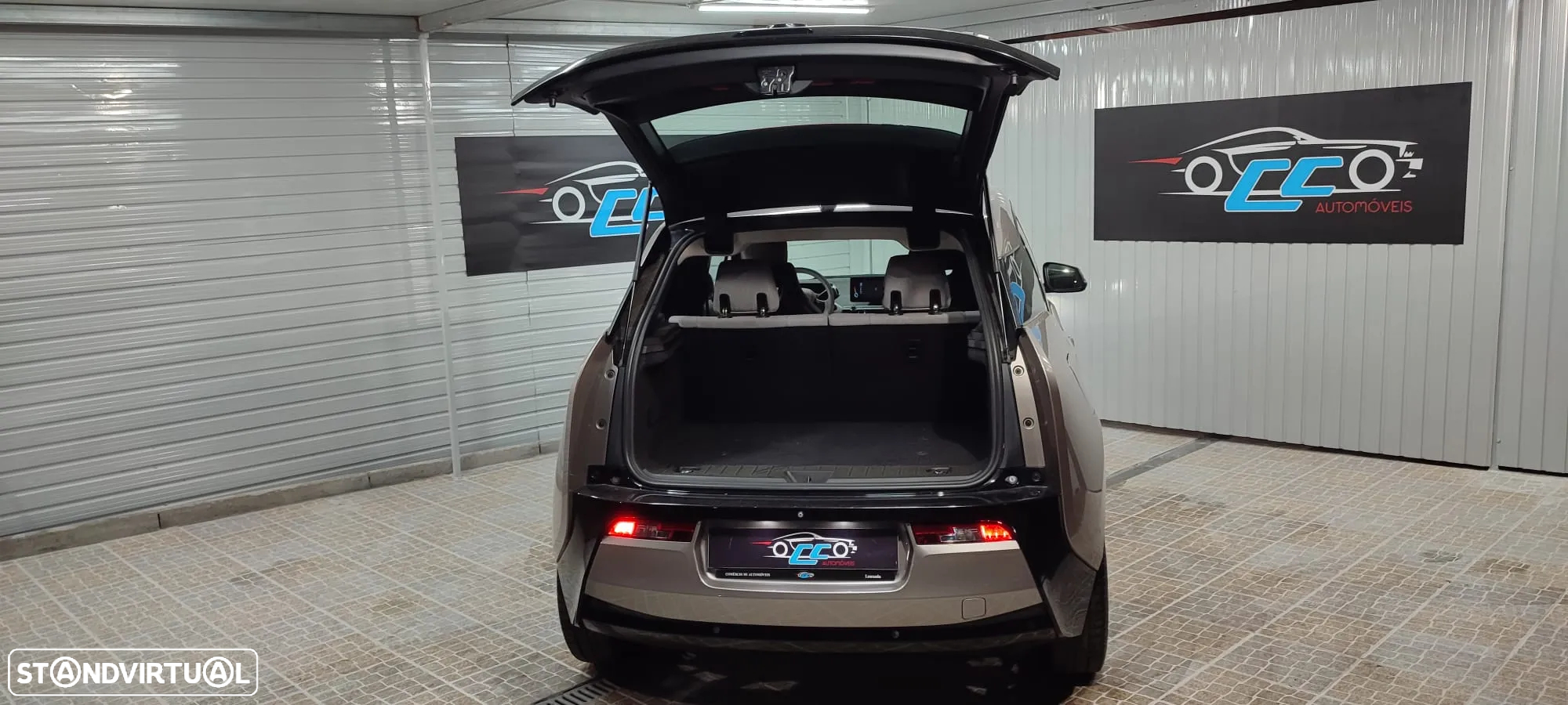 BMW i3 (60 Ah) - 12